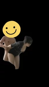 微露脸